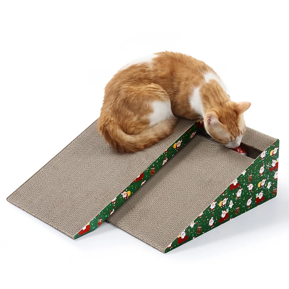 2-in-1 Christmas Triangle Cat Scratching Pad with Ball